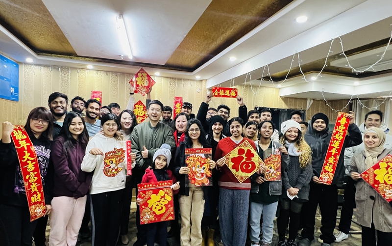 Beat365唯一官方网站开展2024年留学生新春慰问活动