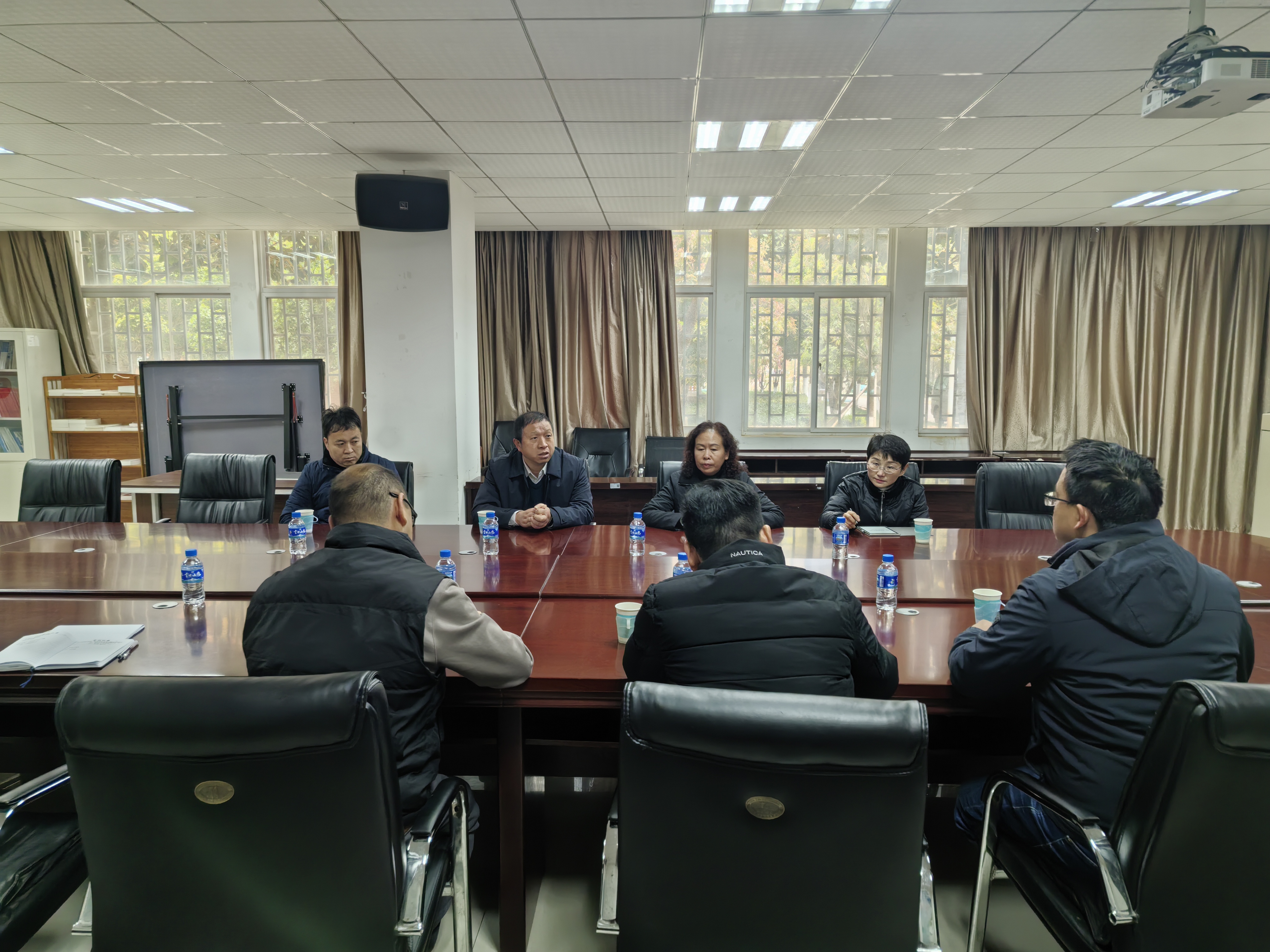 夏雪山校长一行到实验动物学部调研指导