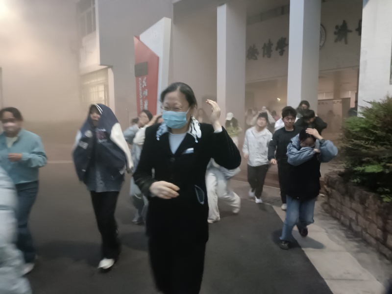 以演筑防 以练备战—平政校区开展2026年防震减灾暨消防应急